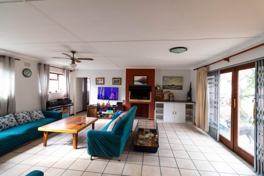 4 Bedroom Property for Sale in Sandbaai Western Cape